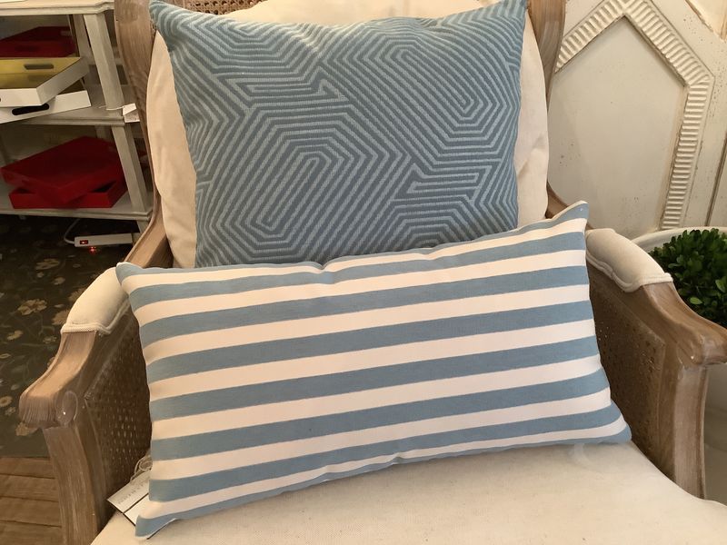 20 in Outdoor Pillow