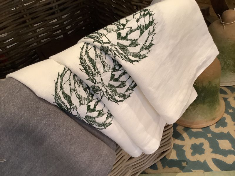 Artichoke Table Runner