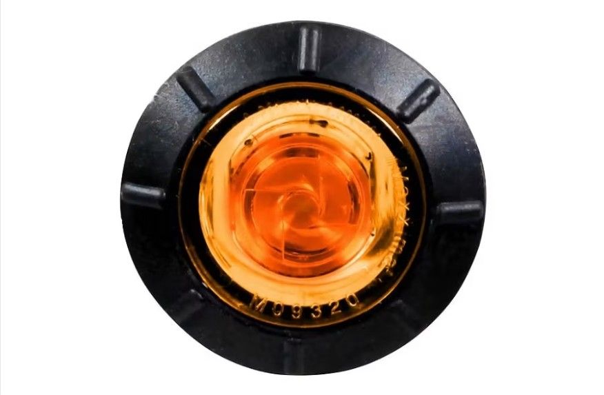 Maxxima 3/4" Mini P2 Clearance Marker Light w/ Clear Lens and 1 LED