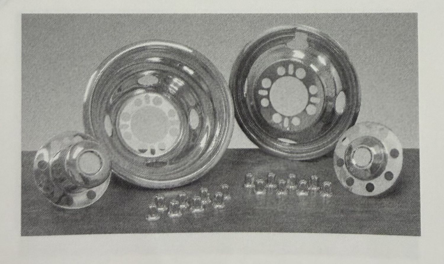 16" x 6" Ford Front Hub Cover 4HH 8Lug