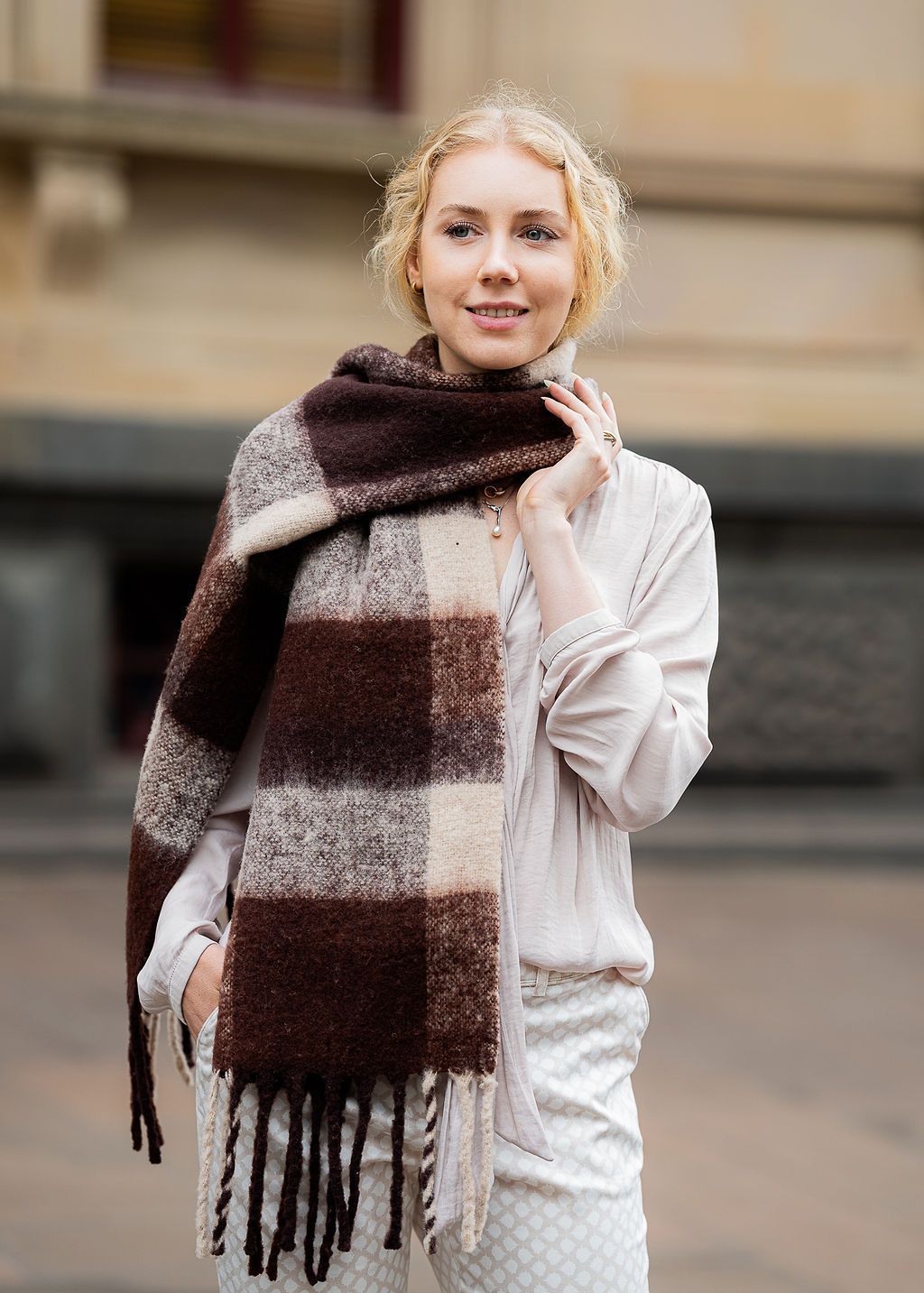 Lumi Woven Plaid Pattern Chunky Wool Mohair Scarf