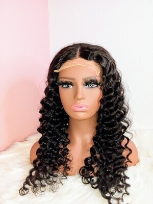 Deep wave closure wig