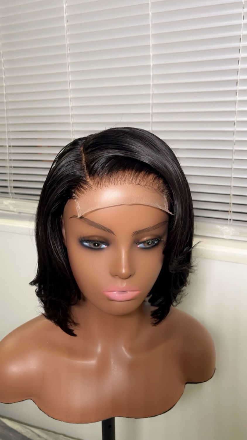 4x4 10’ Straight bob wig ( glueless)