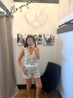 SLEEVELESS