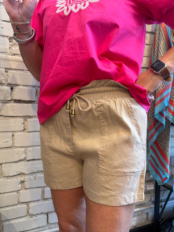 CASUAL SHORTS