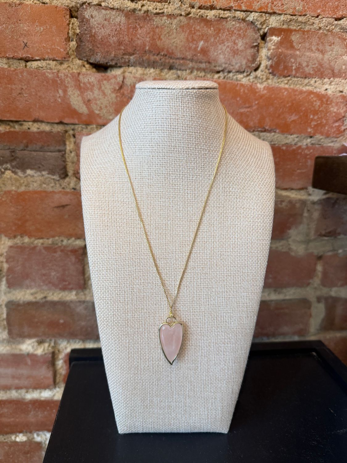 SLIP HEART NECKLACE PINK