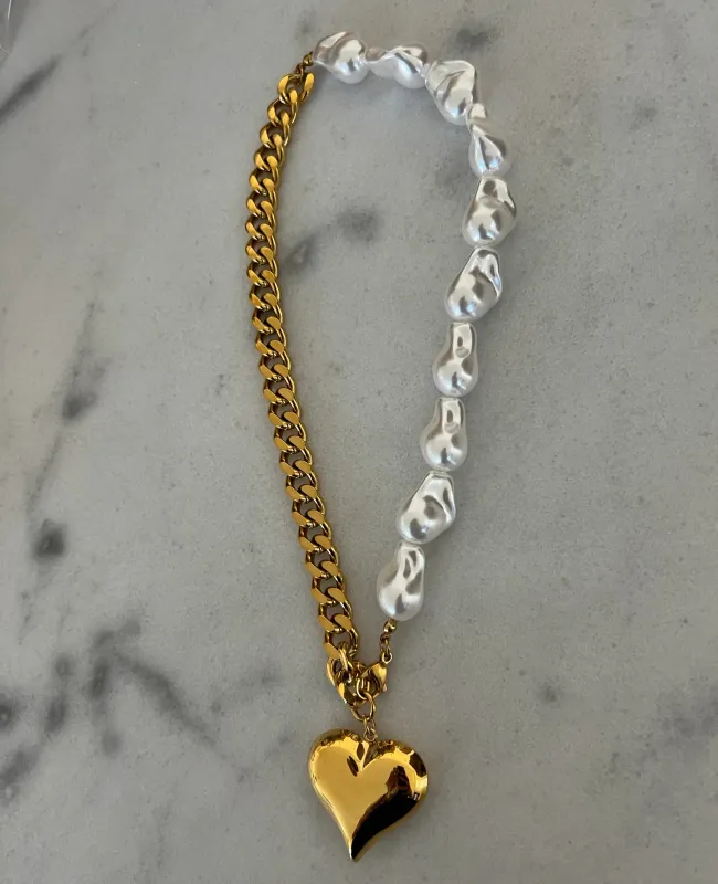 CHANSUTT GOLD PEARL CHARLOTTE NECKLACE