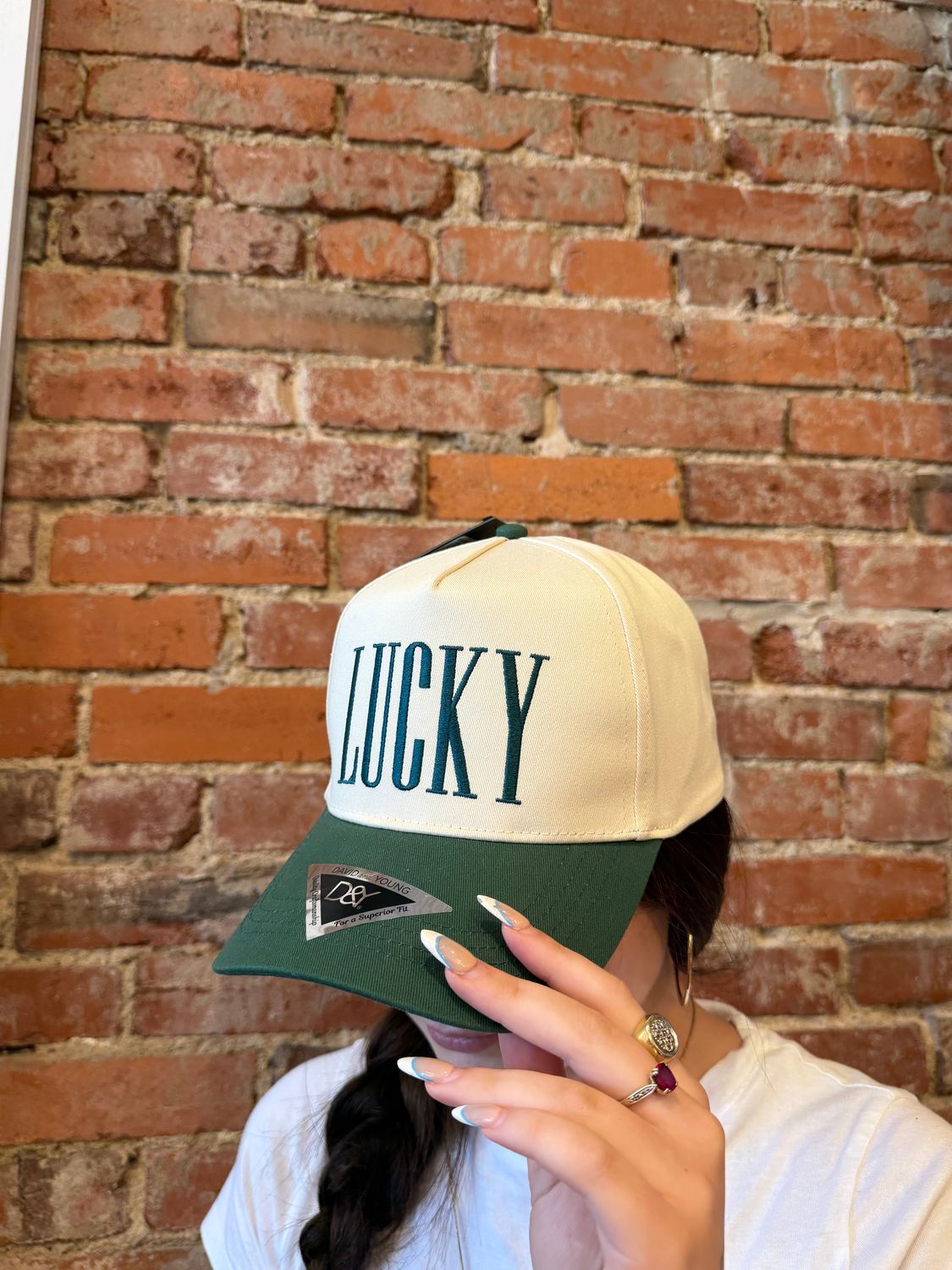 LUCKY TRUCKER HAT