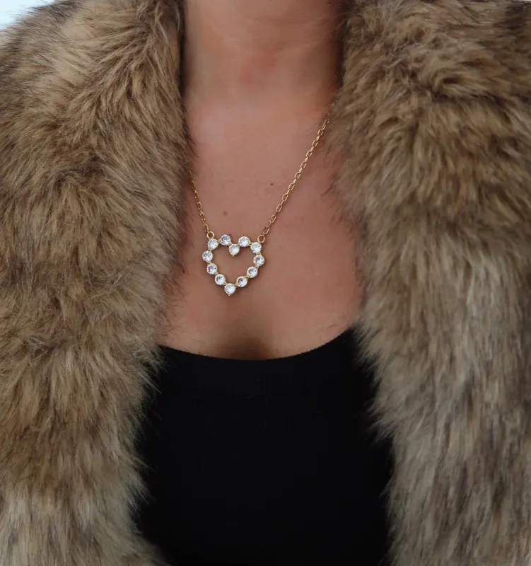 CHANSUTT LARGE HEART DIAMOND NECKLACE