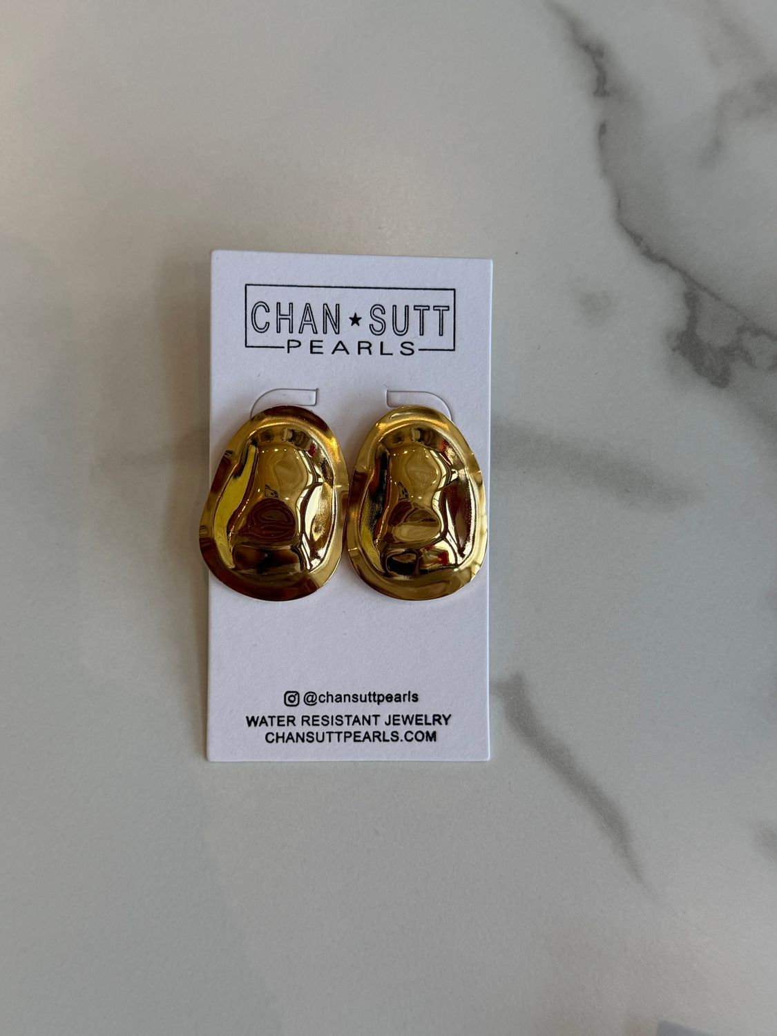CHANSUTT PEARLS LISA OVAL EARRINGS