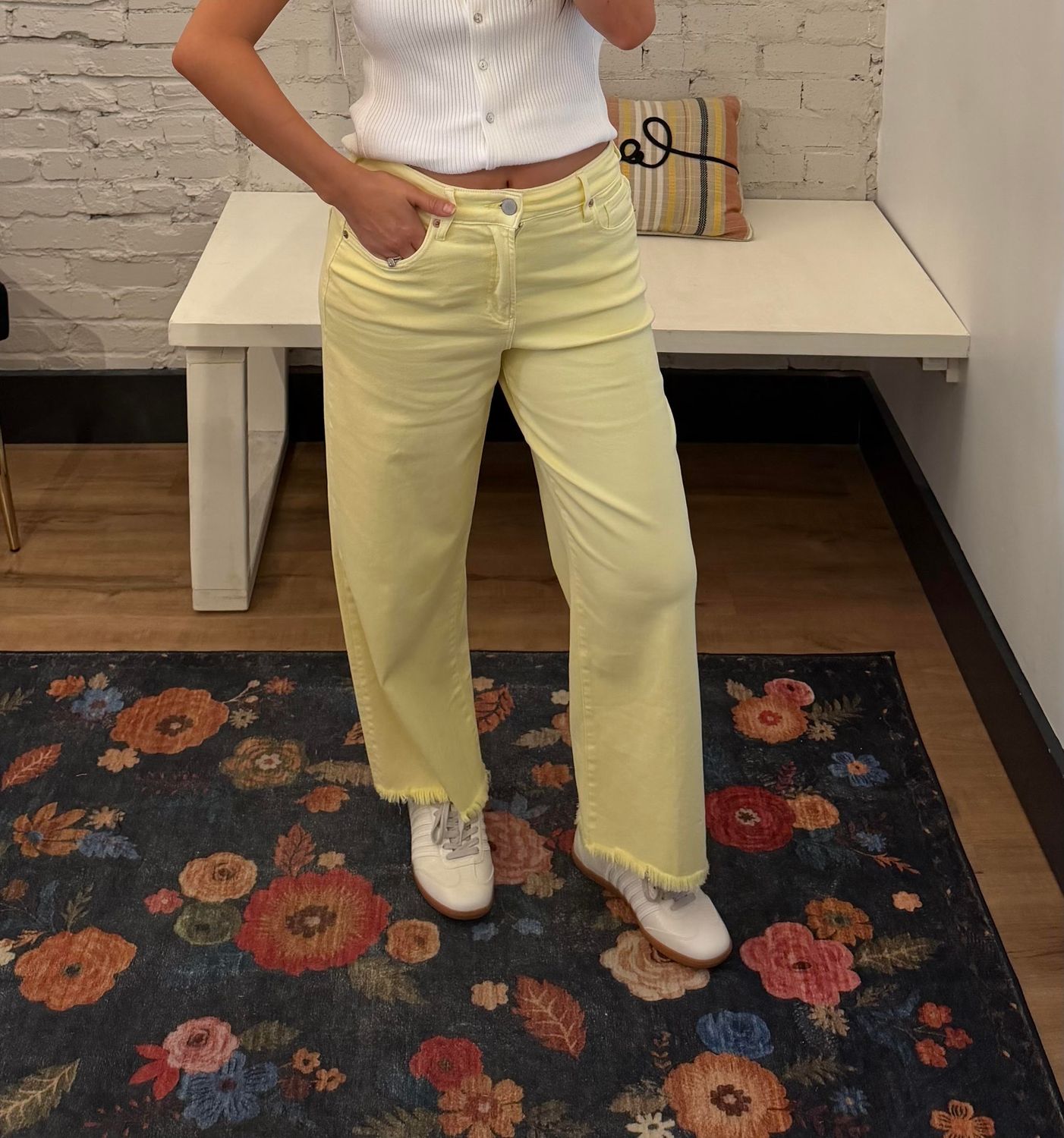 HOLLY CROP JEANS