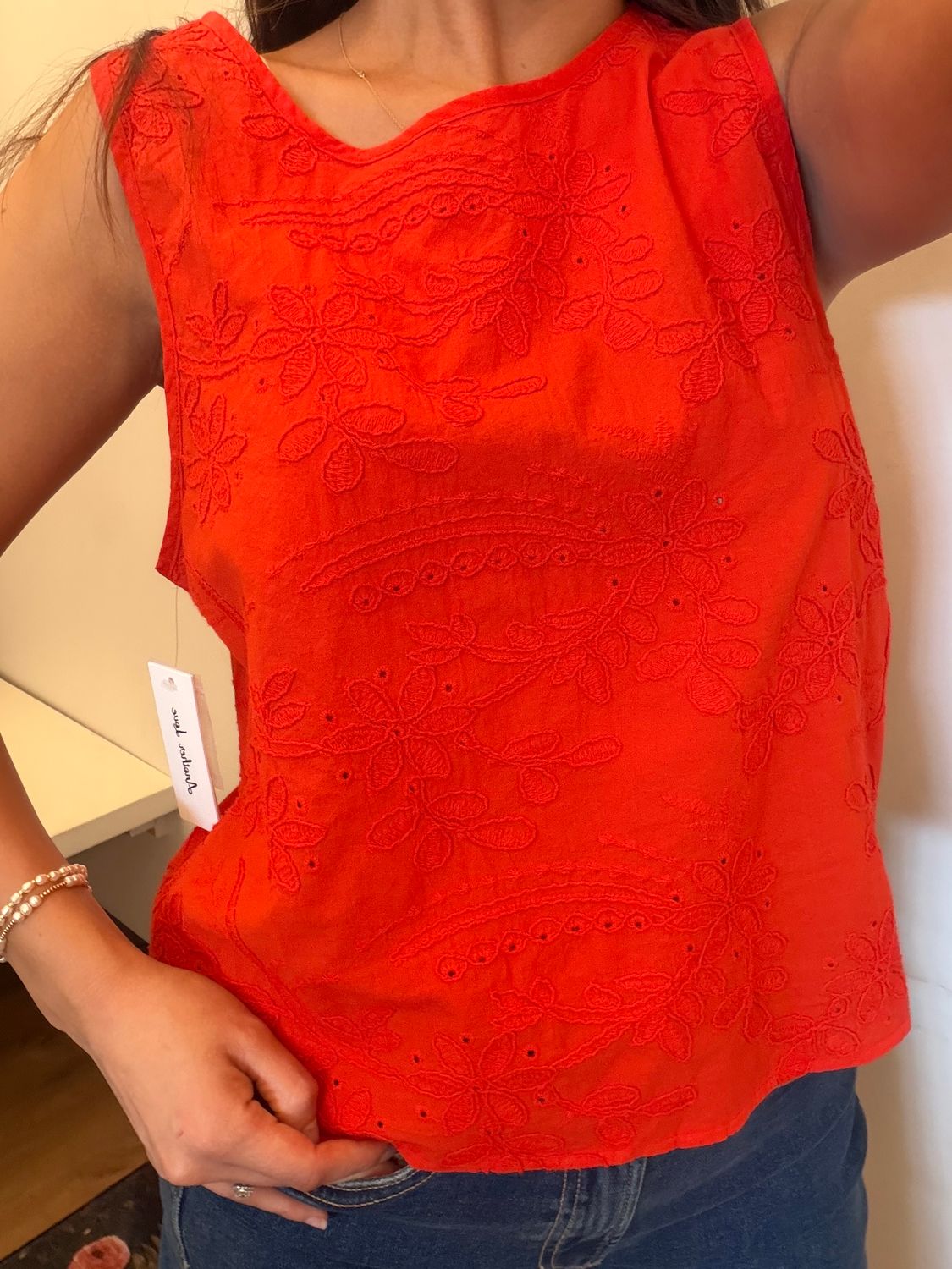 EMBROIDERED SLEEVELESS TOP
