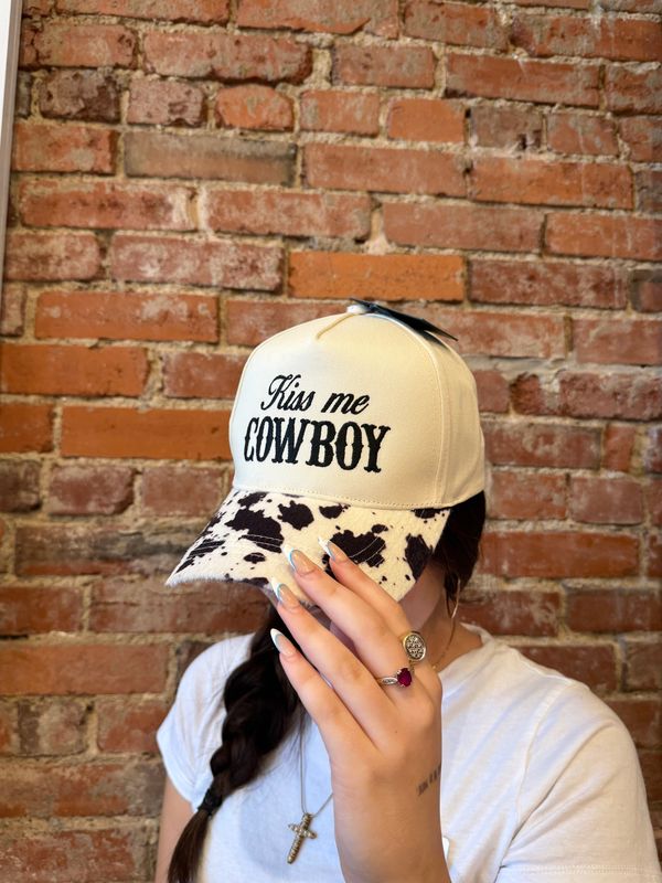 KISS ME TRUCKER HAT