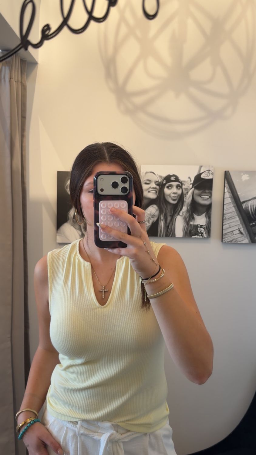 VNECK SLEEVELESS TOP