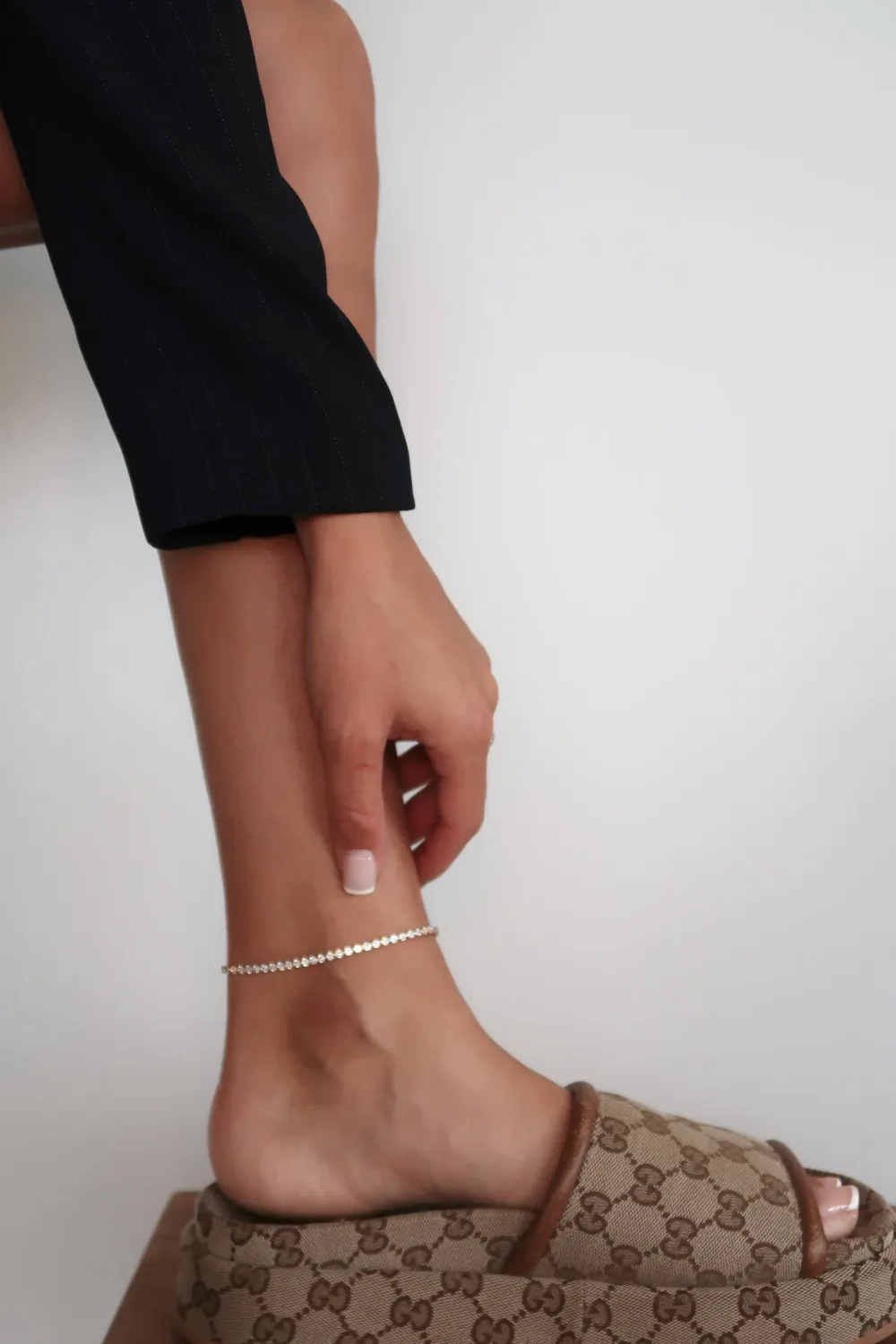 CHANSUTT RHINESTONE ANKLET