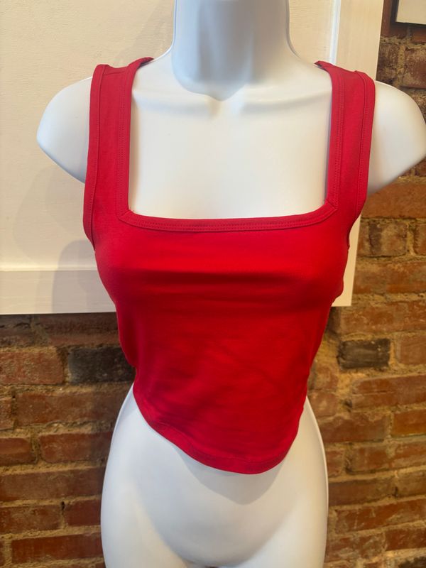 SQUARE NECK CROPPED CAMI