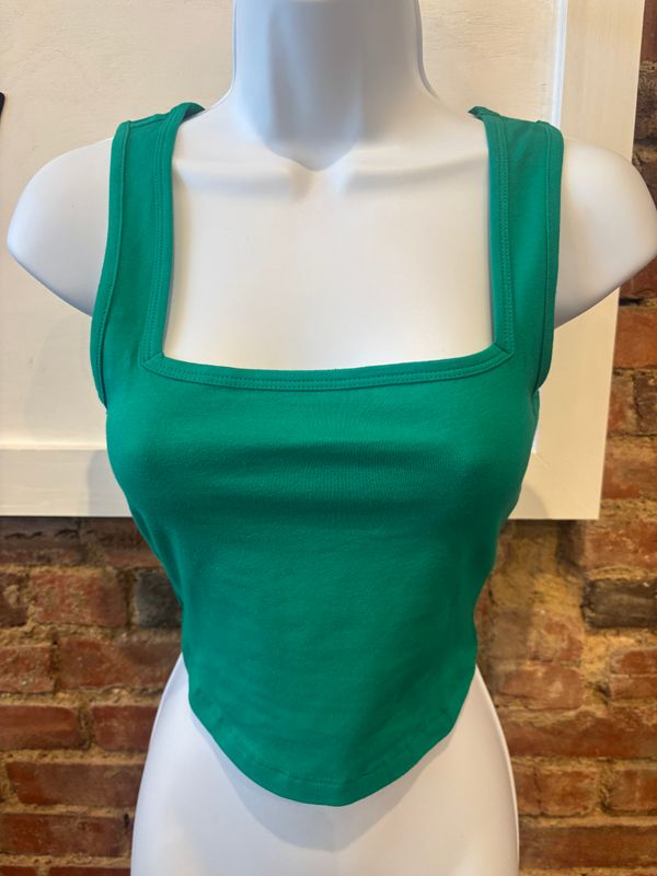 SQUARE NECK CROPPED CAMI