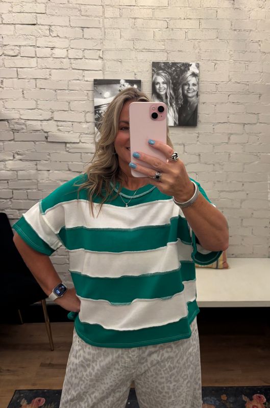 WIDE STRIPED S/S TOP