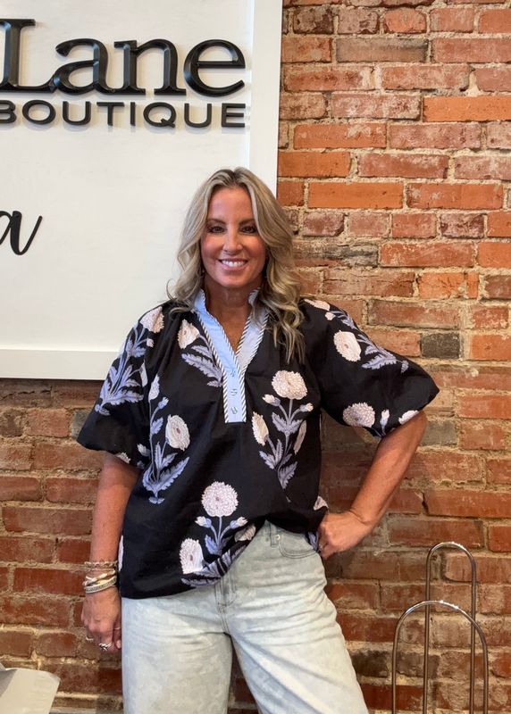FLORAL PRINT V NECK TOP