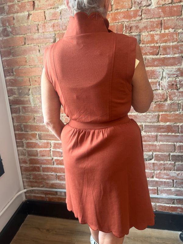 ATHLEISURE ZIPPER DRESS
