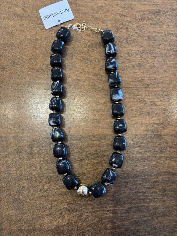 LARGE RESIN BEADED GOLD DROP NECKLACE