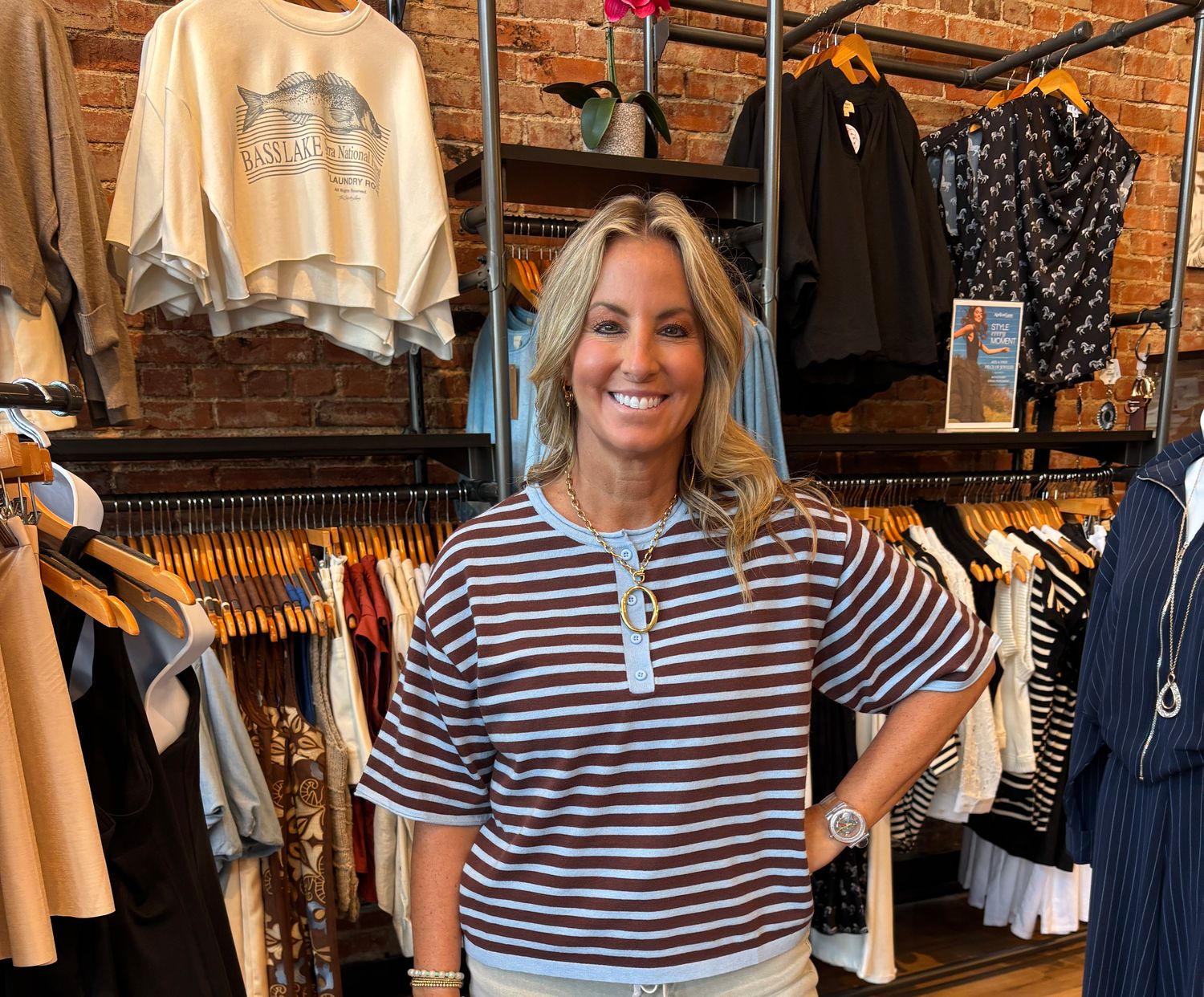 STRIPED BUTTON DETAIL S/S TOP