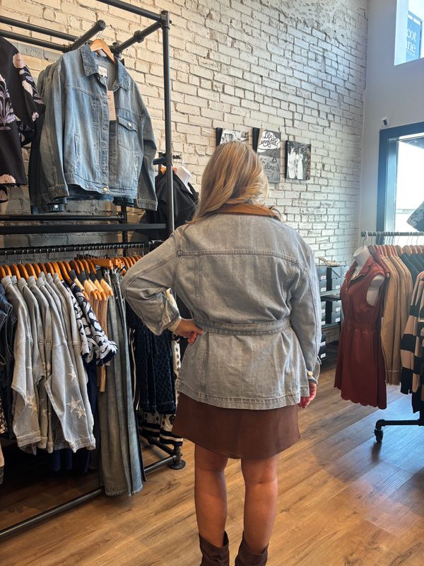 BELTED COLLARED JACKET