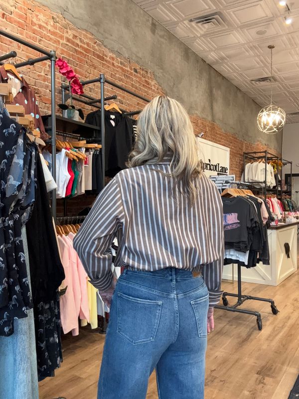 STRIPED COLLARED BLOUSE W/BANDED WAIST