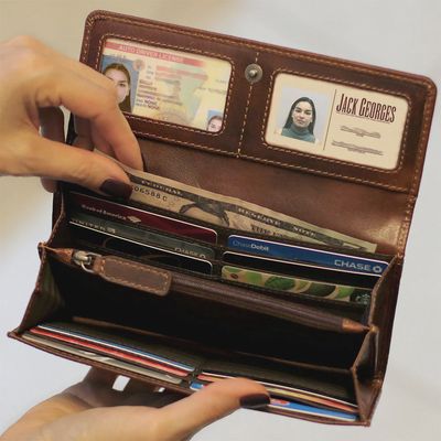 7726 Voyager Flap Clutch Wallet