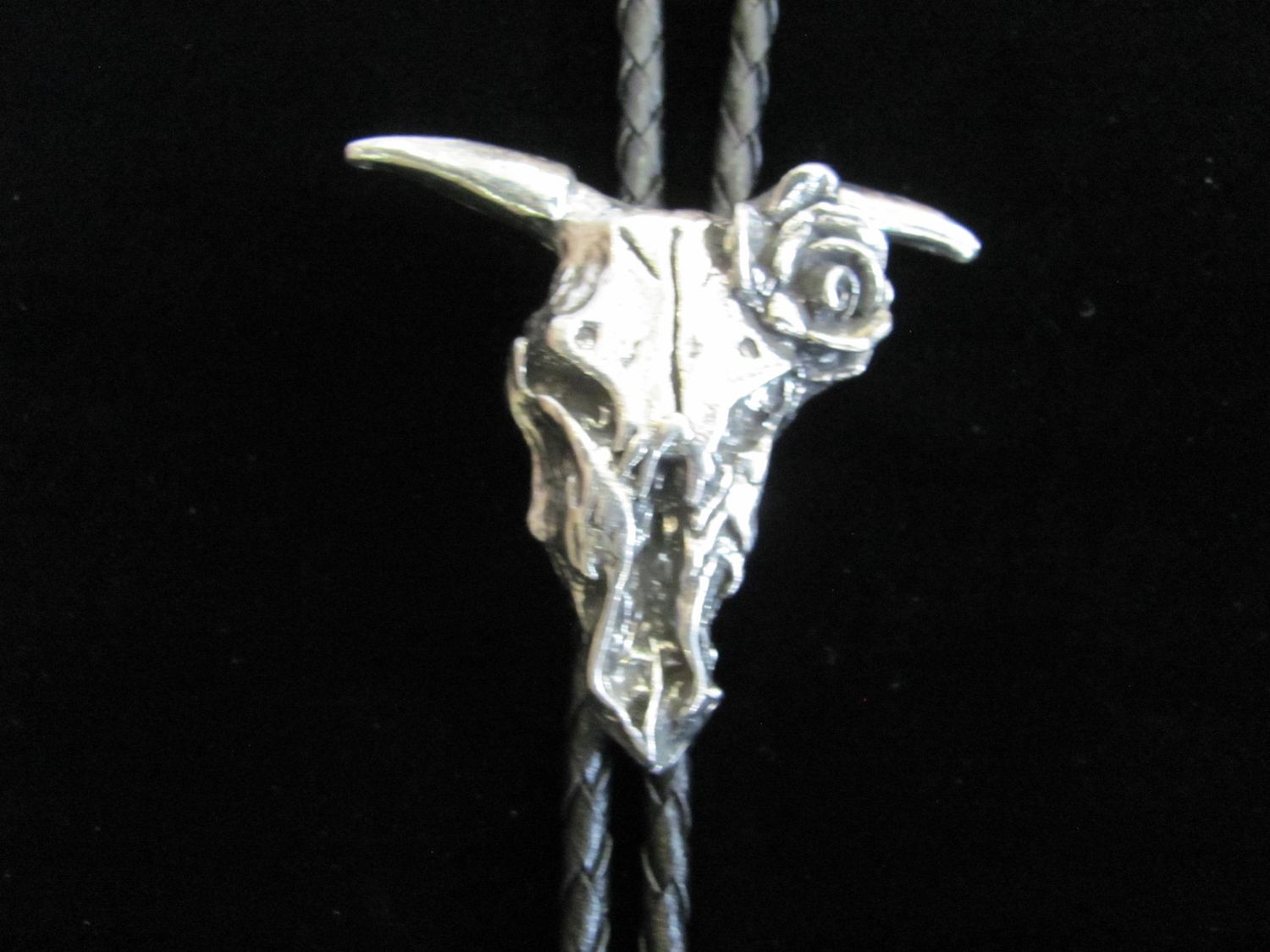 1752 Skull & Rose Bolo