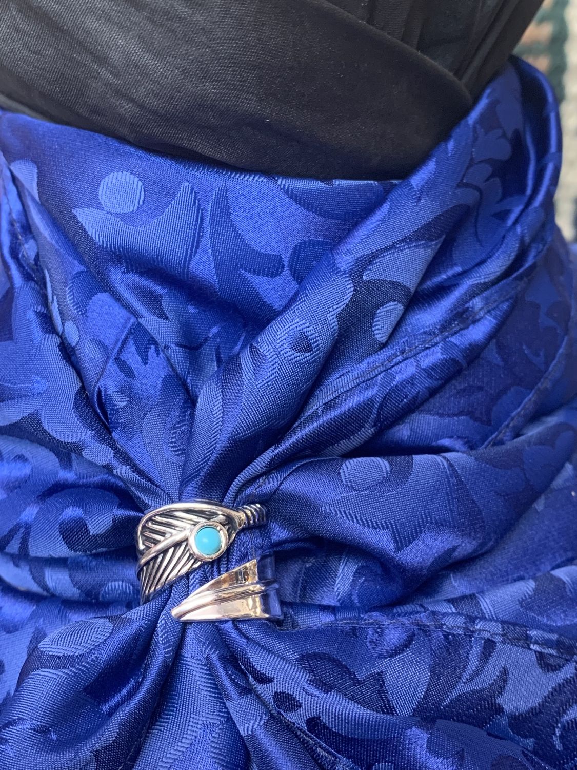 SS66-S Feather Scarf slide