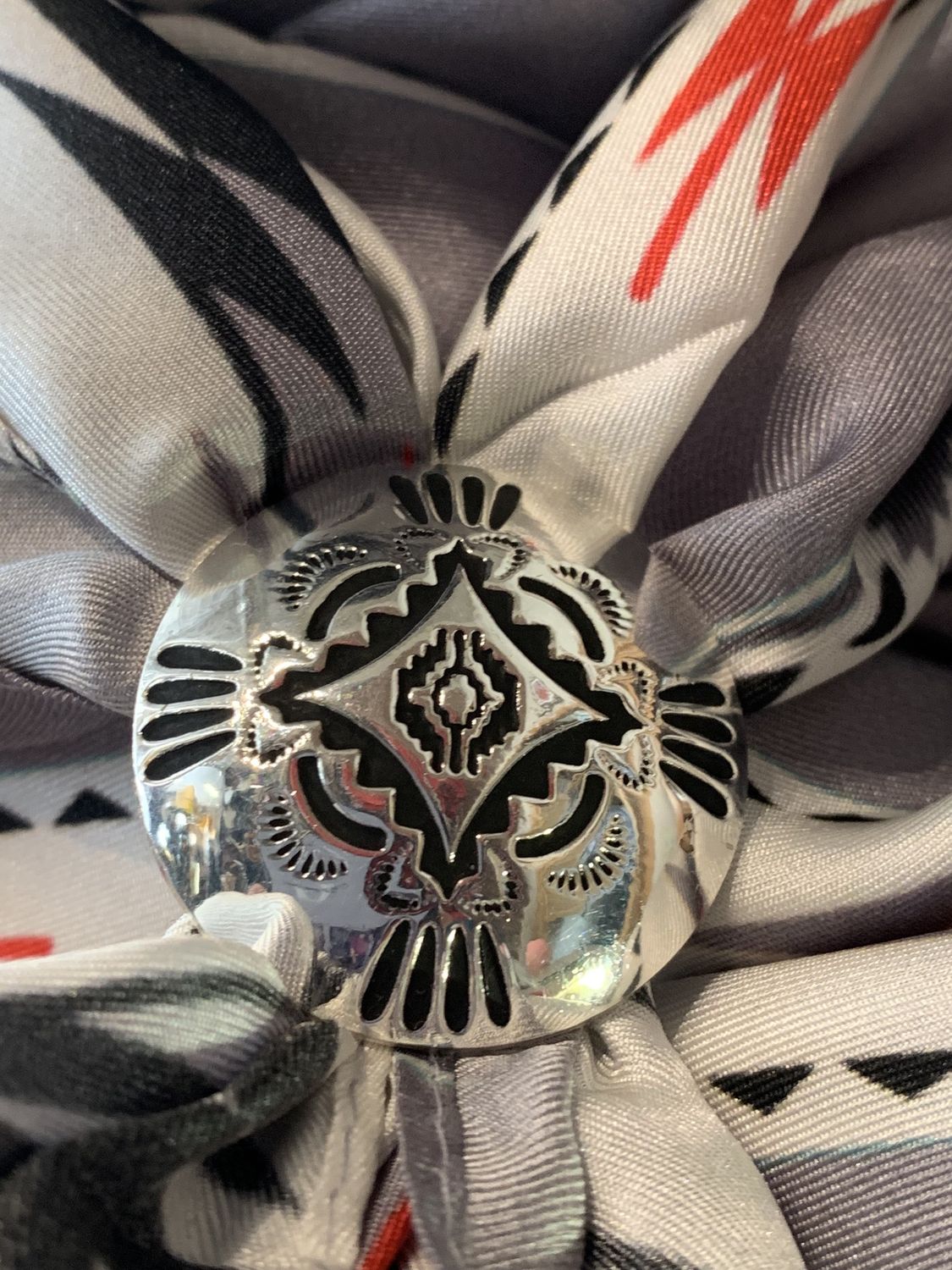 SS30 SW Round Scarf Slide