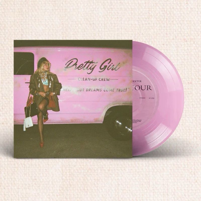 Sabrina Carpenter House Tour