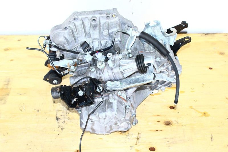 2003-2008 Toyota Vibe Manual JDM Transmission 5 Speed 1.8L 1ZZFE 2003-2008 Toyota Vibe Manual JDM Transmission 5 Speed 1.8L 1ZZFE