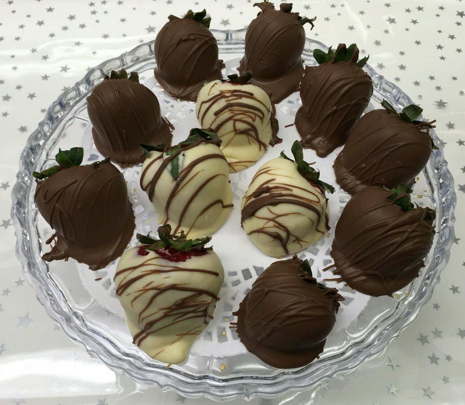 12 Congratulations Berries Dark Chocolate and White with Chocolate String