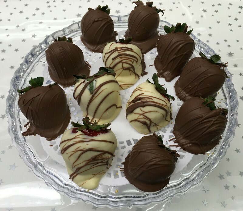 12 Congratulations Berries Dark Chocolate and White with Chocolate String