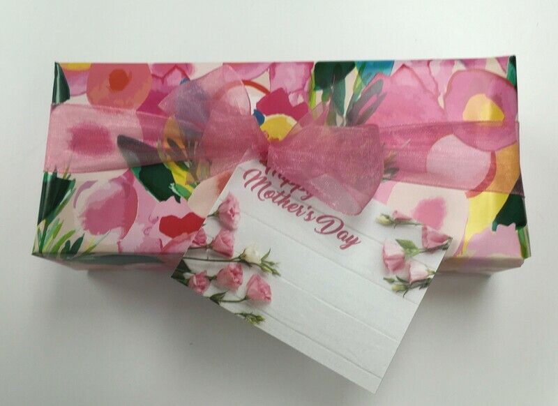 3 Ring Gourmet Pretzel Assortment.  1.20 Pounds.  Milk, Dark or Assorted wit Toppings (some plain milk and dark included in toppings assortment).