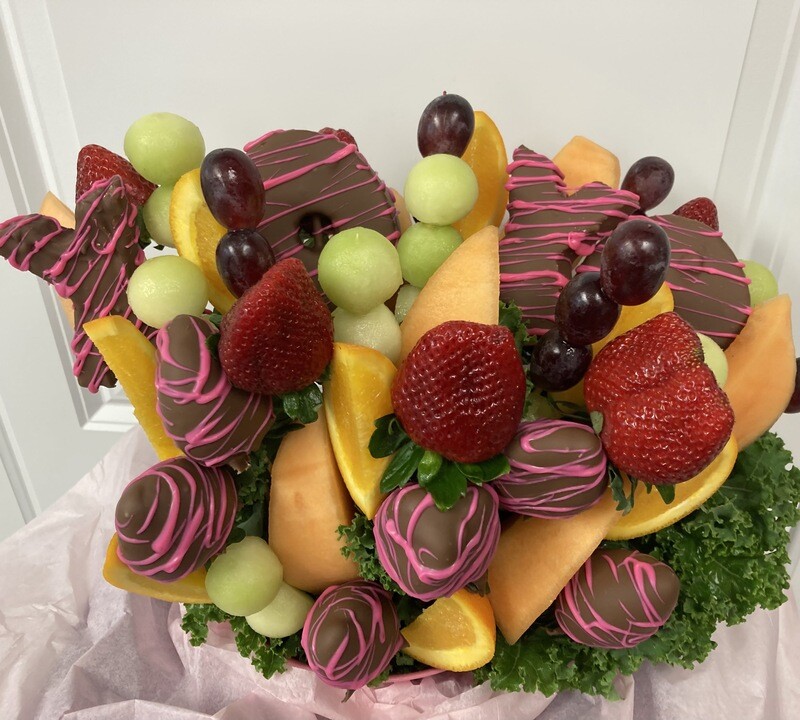 XOXO Fruit Bouquet (option to add 5 chocolates)