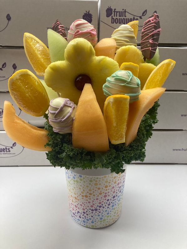 Daisy and Pastels Fruit Bouquet