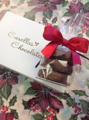 F - 3 Milk Chocolate Oreos packaged with Bow.
