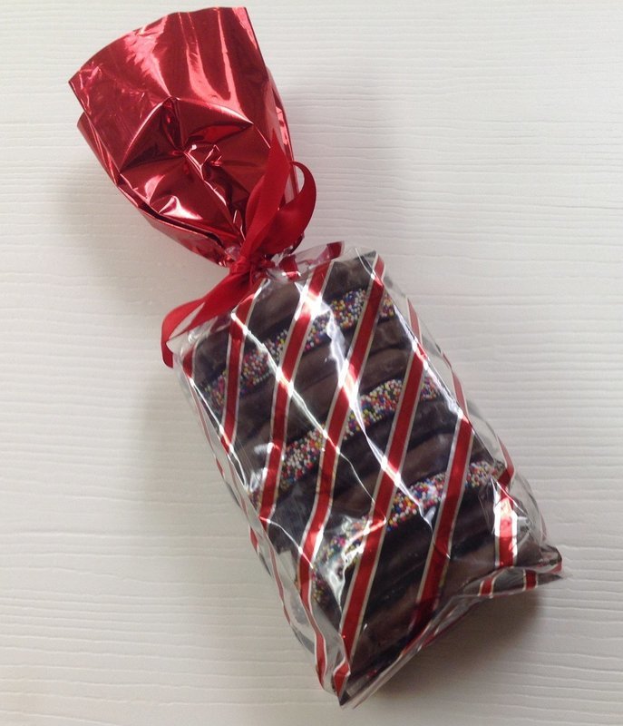 Holiday 3 Ring Gourmet Pretzel Bag.  Milk and Dark