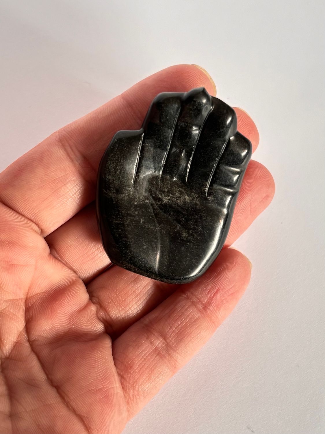 Hamsa Hand i Svart Obsidian – För beskydd, klarhet &amp; starka gränser