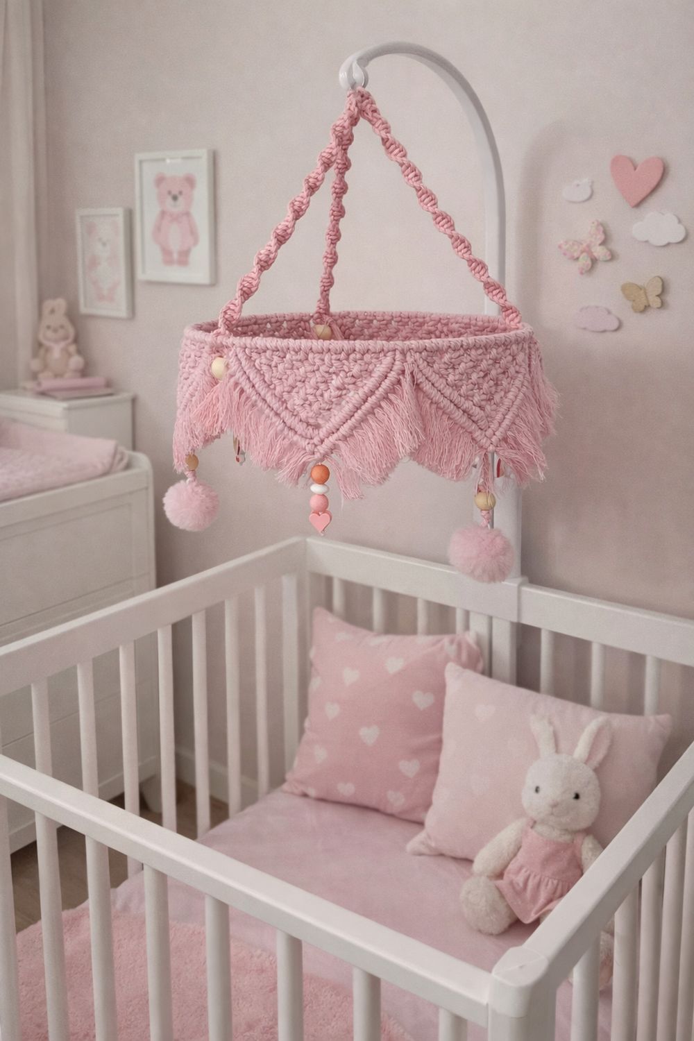 Mobile macramé douceur en rose