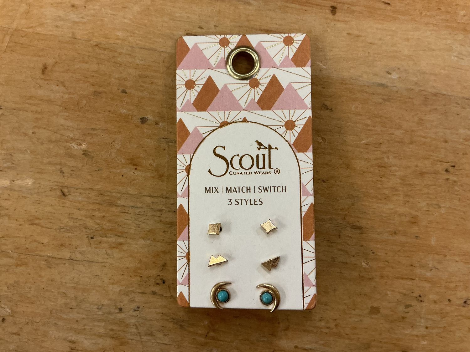 Gold Stud Trio Diamond/Mountain - Earrings