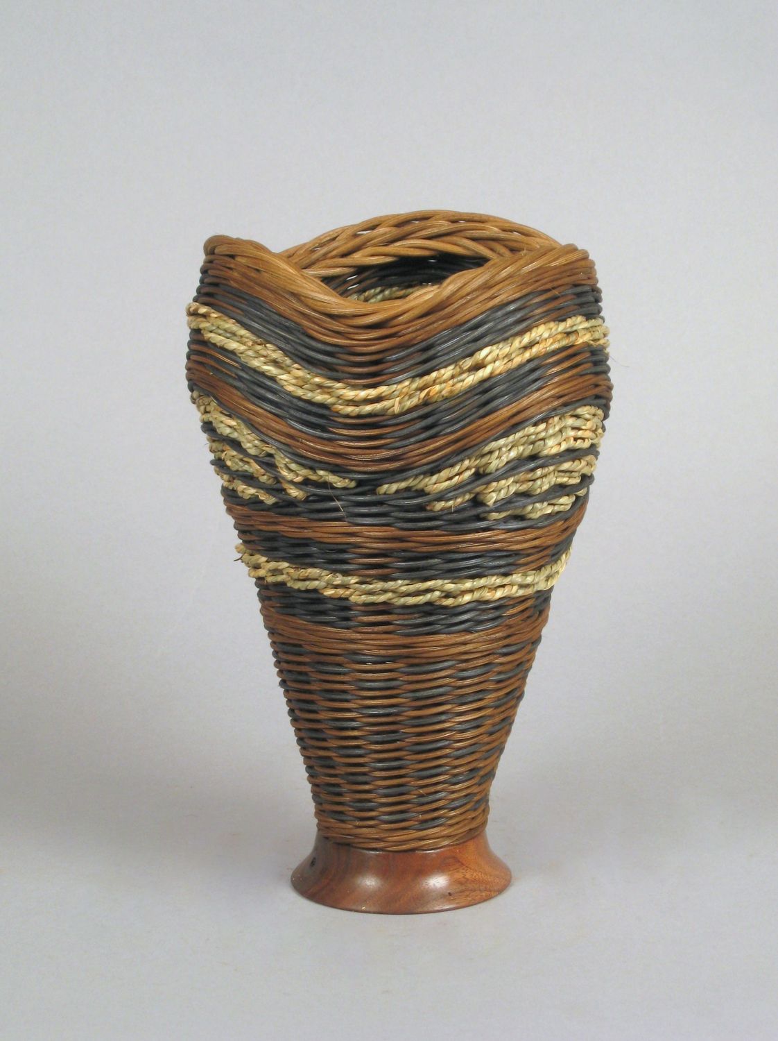 Mixed Waves Basket