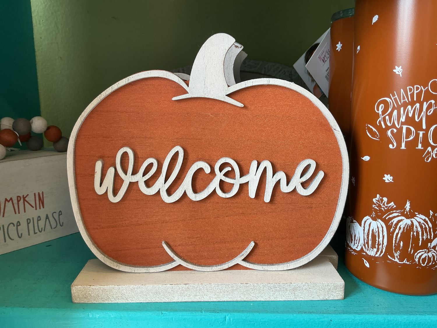 welcome pumpkin sign
