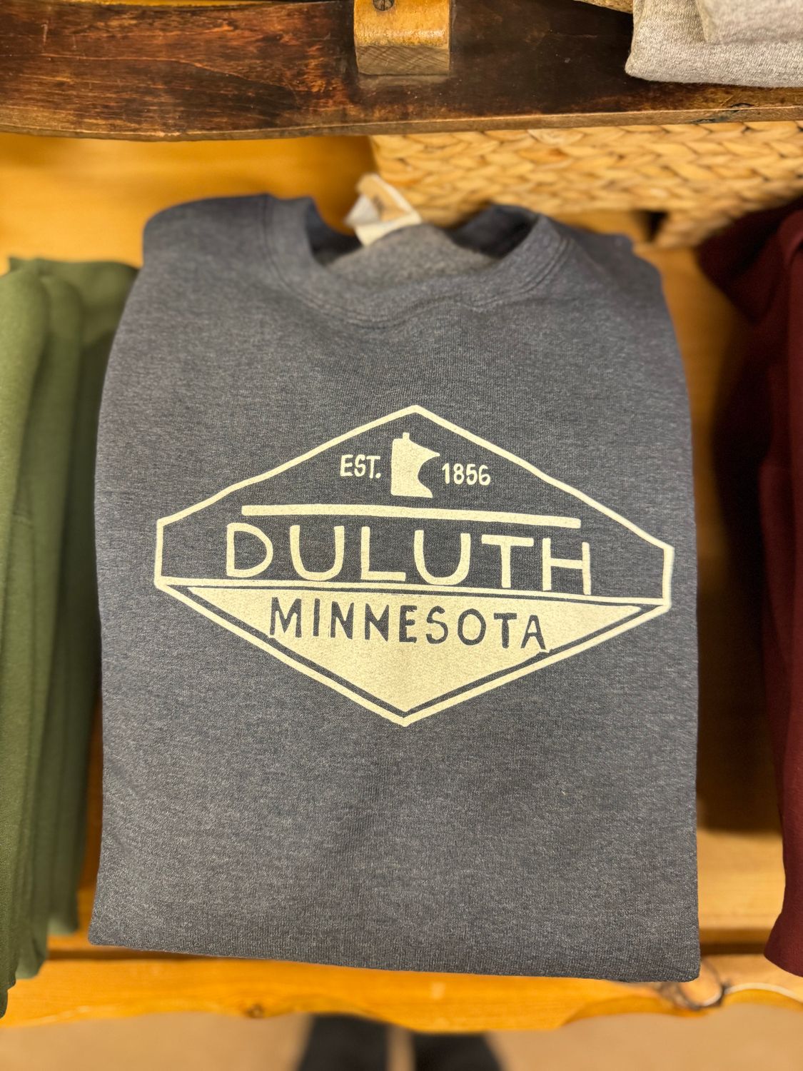 Duluth Minnesota Est 1856 Diamond Crew Neck, Size: S