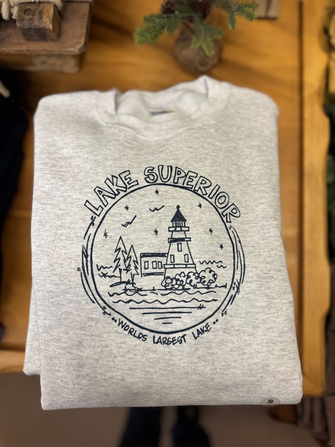 Lake Superior Lighthouse Circle Crewneck, Size: S