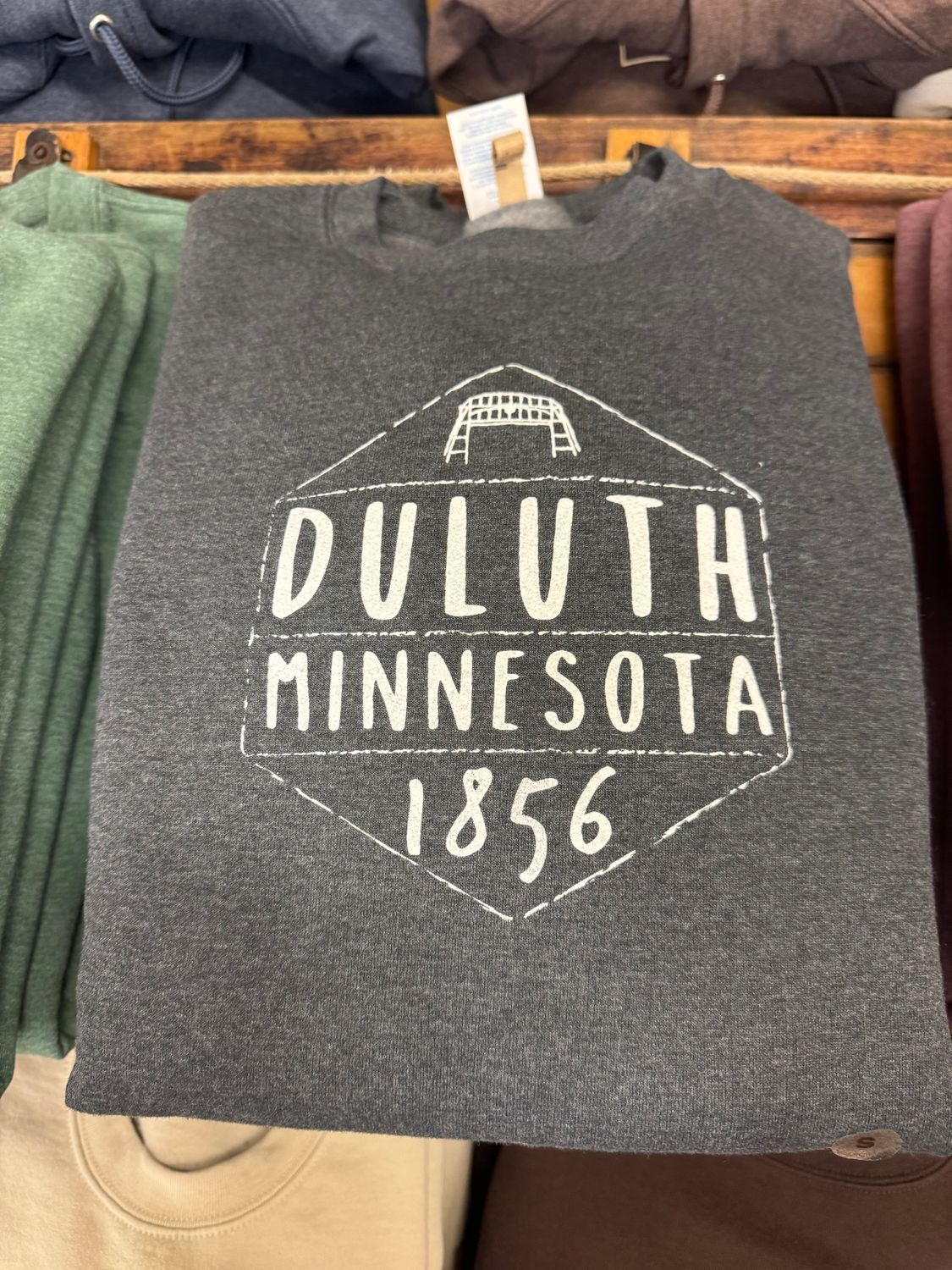Duluth Minnesota 1856 Lift Bridge Diamond Crewneck, Size: S