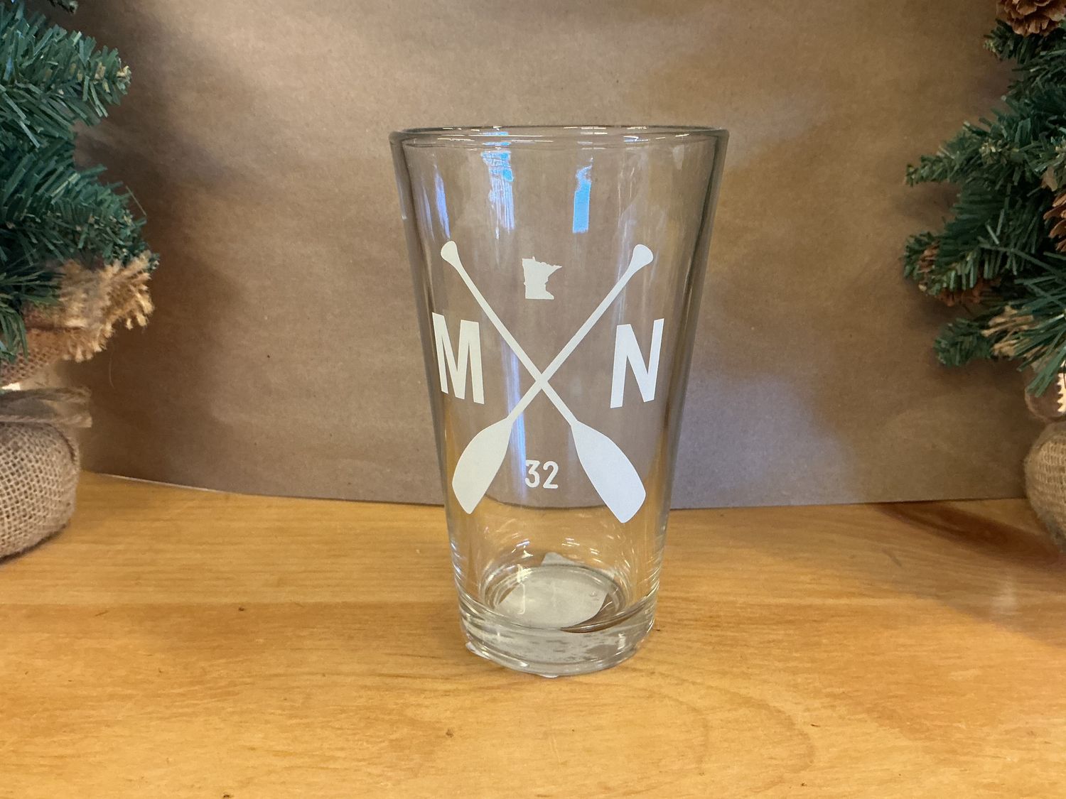 Crossed Paddle - Pint Glass
